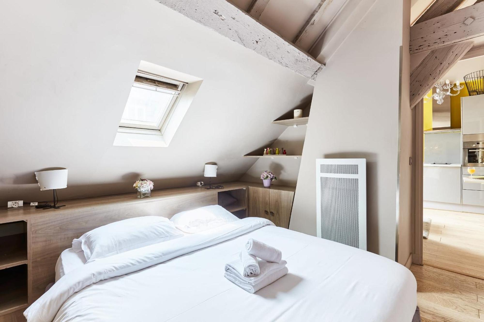 Place Des Vosges - 1Br With Balcony - Cityapartmentstay Παρίσι Εξωτερικό φωτογραφία